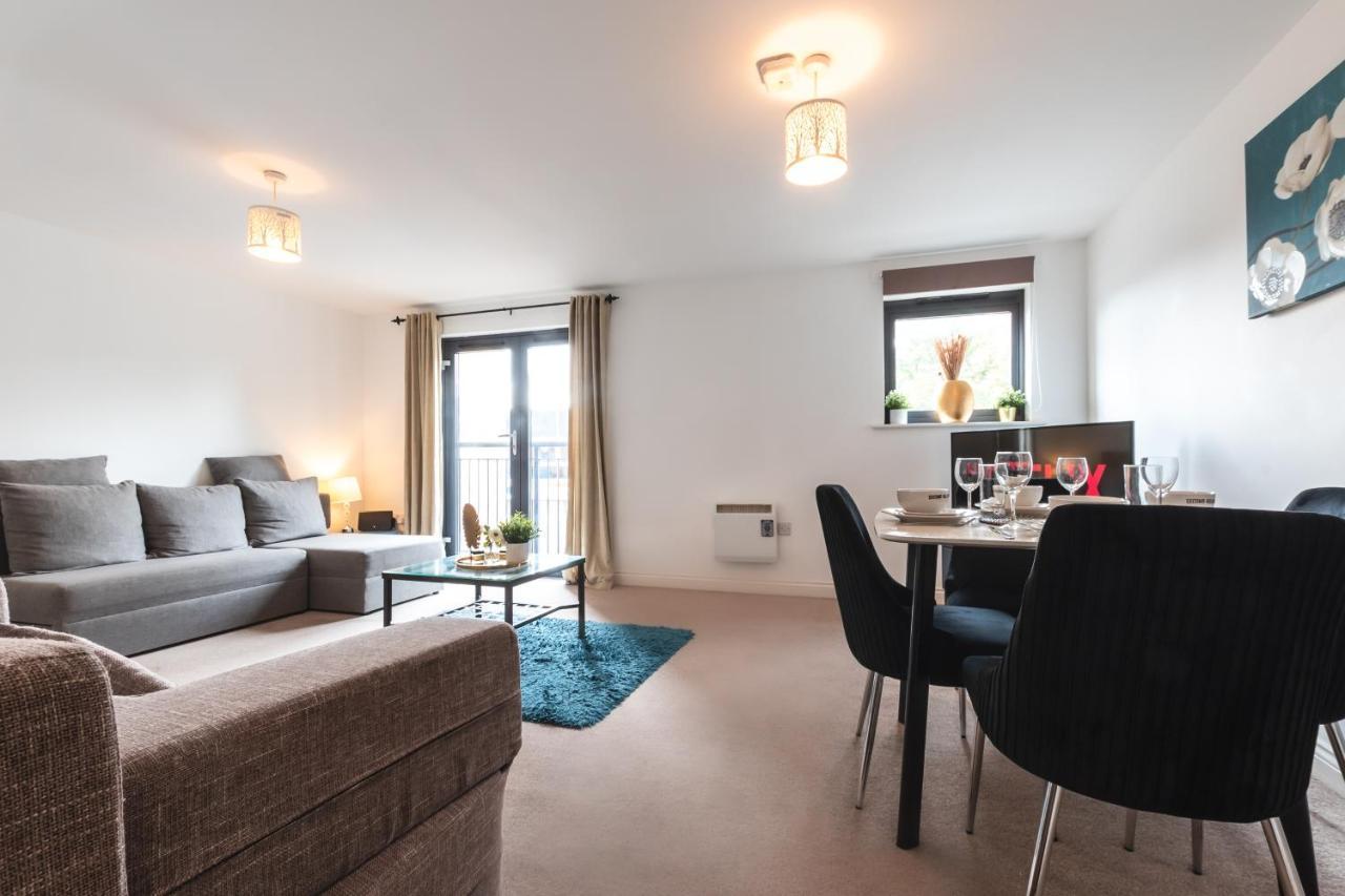 Best Price! Large Spacious 2 Bed Apartment - King Size Or Single Beds, Sofabeds, Smart Tvs, Free Parking Southampton Eksteriør billede