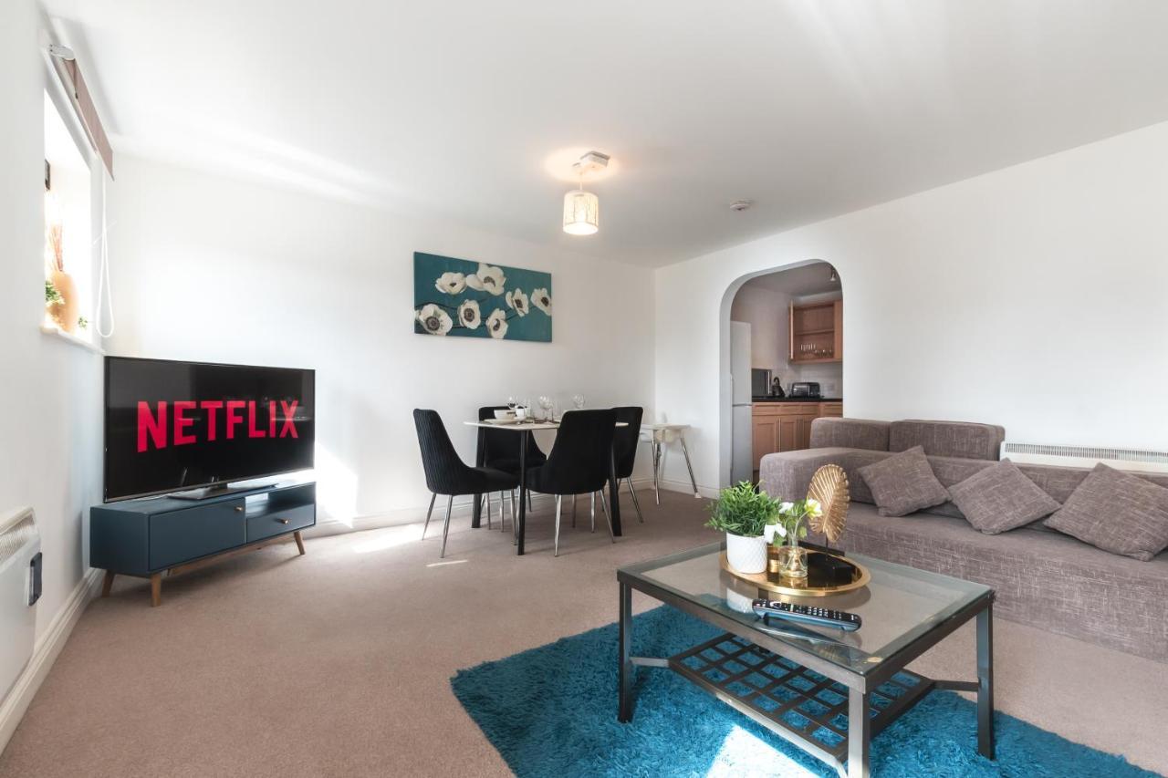 Best Price! Large Spacious 2 Bed Apartment - King Size Or Single Beds, Sofabeds, Smart Tvs, Free Parking Southampton Eksteriør billede