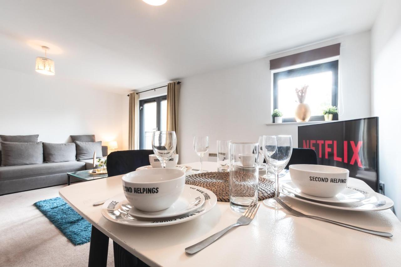 Best Price! Large Spacious 2 Bed Apartment - King Size Or Single Beds, Sofabeds, Smart Tvs, Free Parking Southampton Eksteriør billede