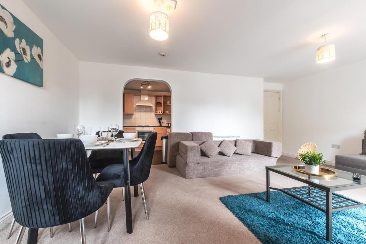 Best Price! Large Spacious 2 Bed Apartment - King Size Or Single Beds, Sofabeds, Smart Tvs, Free Parking Southampton Eksteriør billede